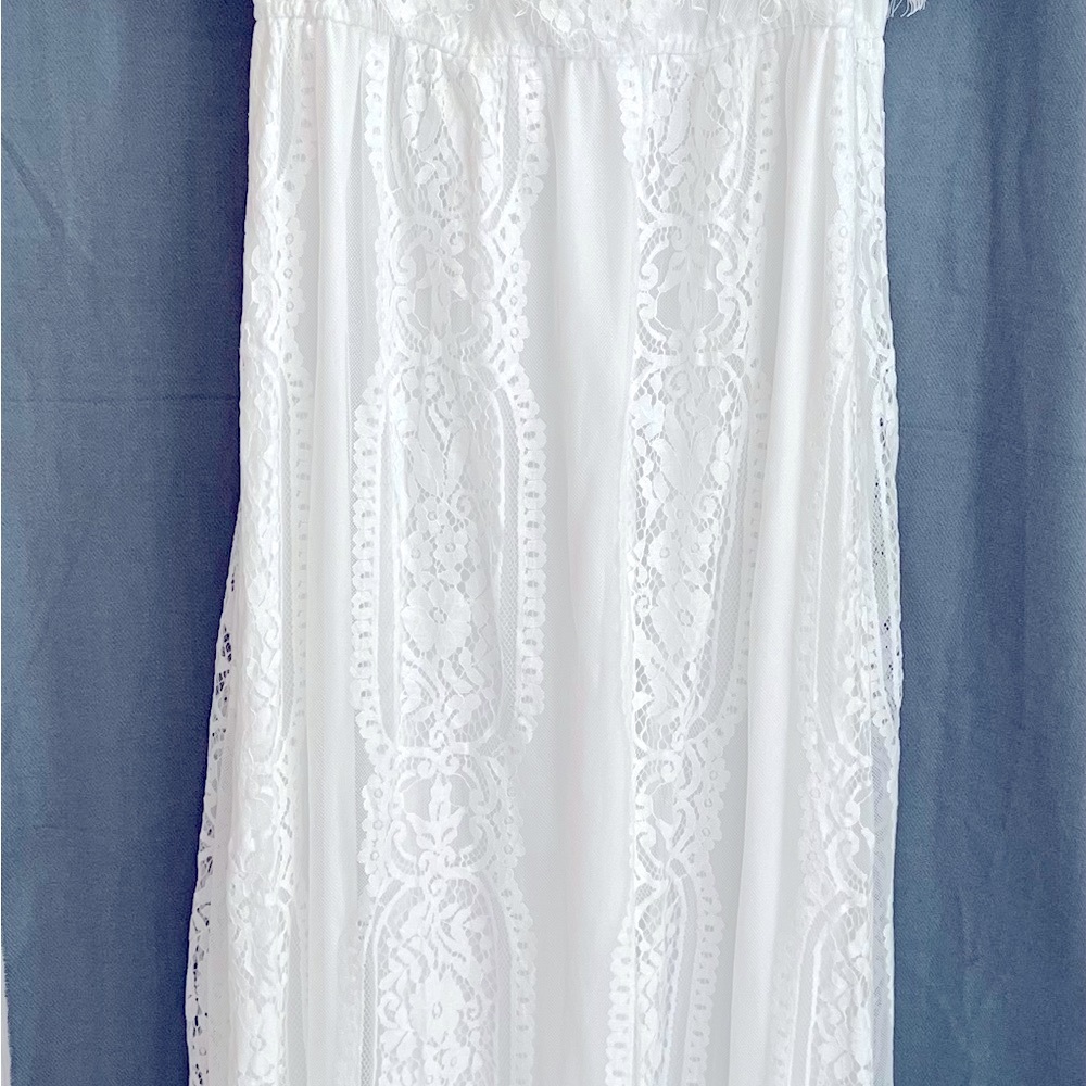Gorgeous White Lace Off-Shoulder Maxi Dress - Picture 3 of 5